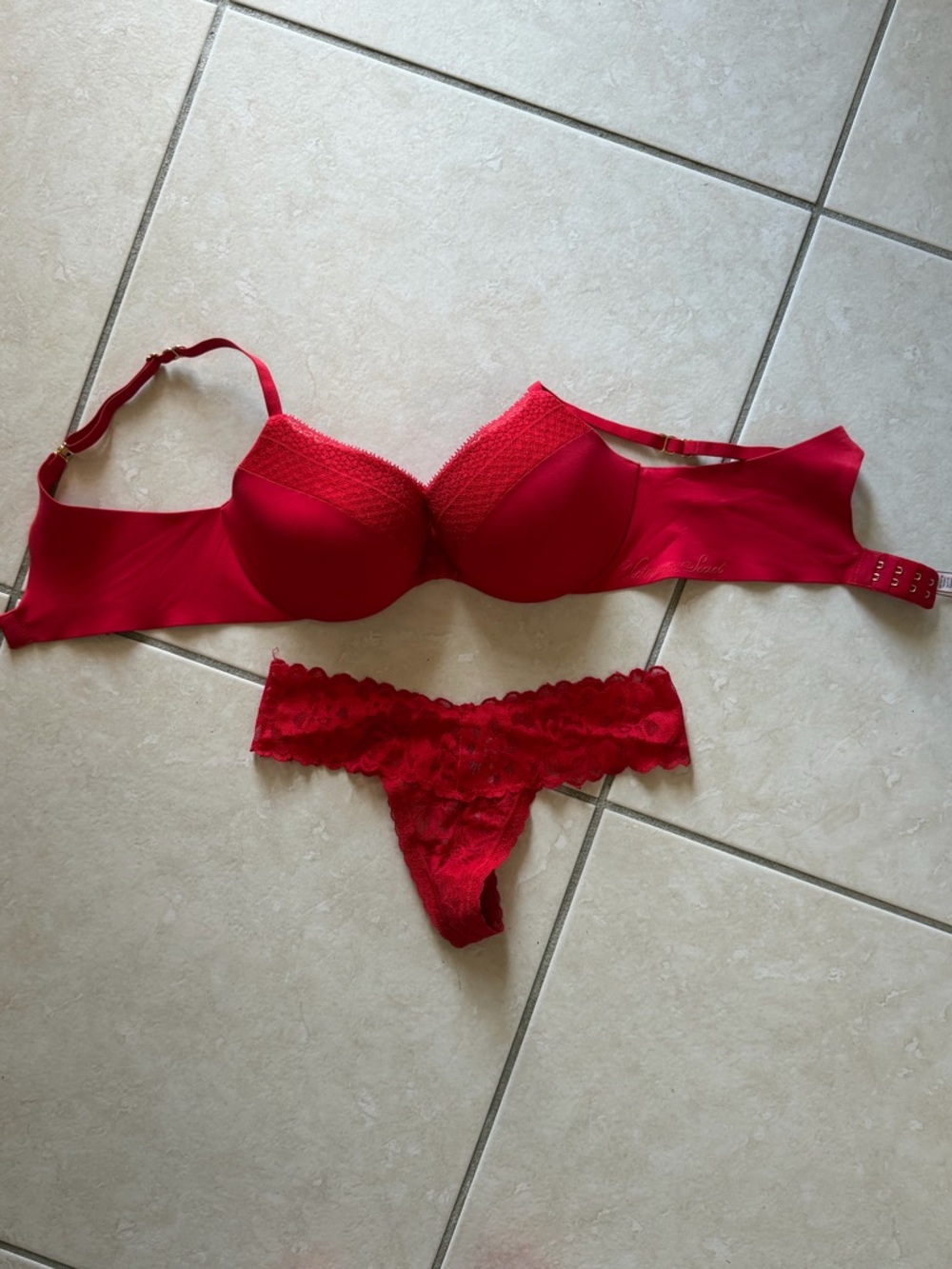 NWOT red VS Set - 34c bra and xs panties